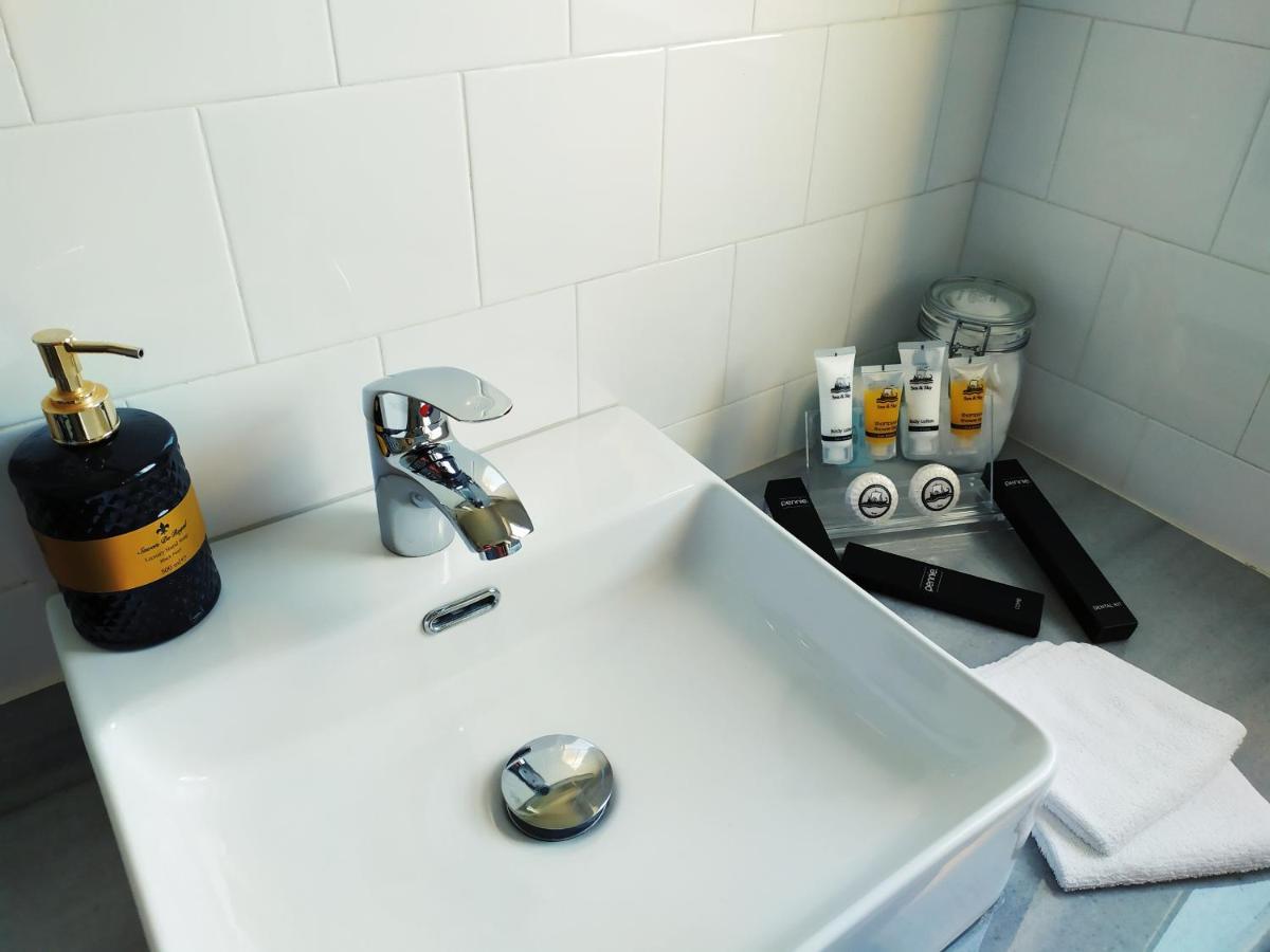 21 Suites Deluxe Stay Near The Airport Μαρκόπουλο Εξωτερικό φωτογραφία