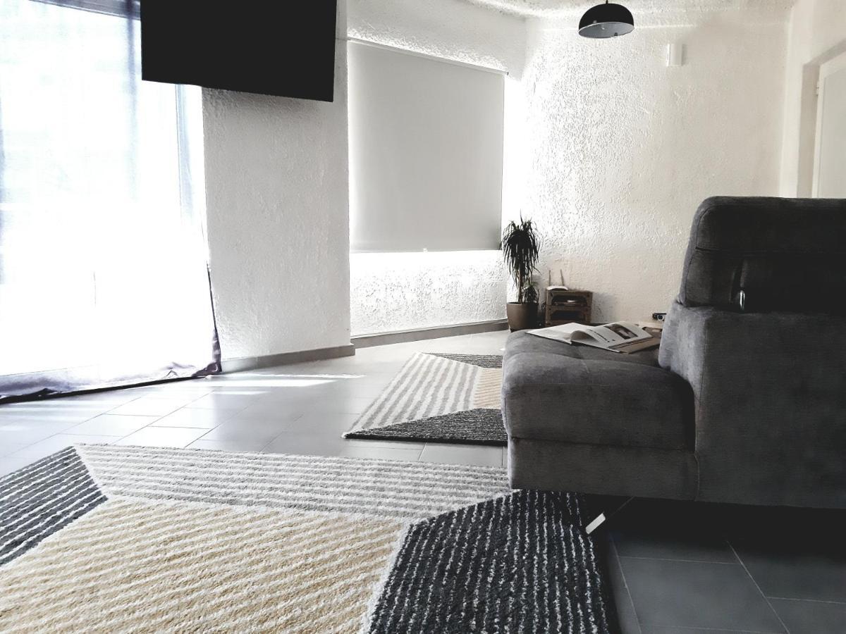 21 Suites Deluxe Stay Near The Airport Μαρκόπουλο Εξωτερικό φωτογραφία