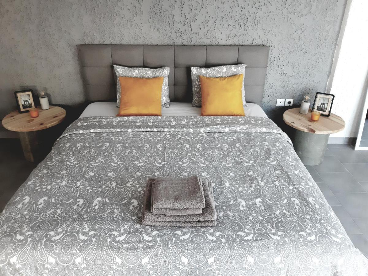 21 Suites Deluxe Stay Near The Airport Μαρκόπουλο Εξωτερικό φωτογραφία